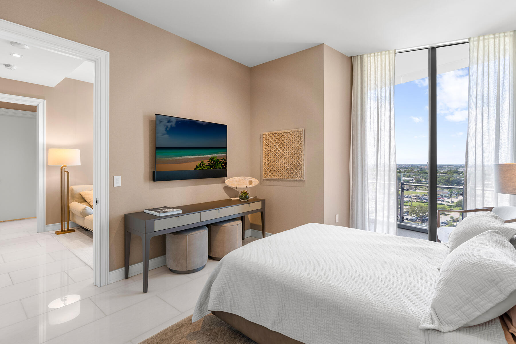 BRISTOL CONDO - Residential