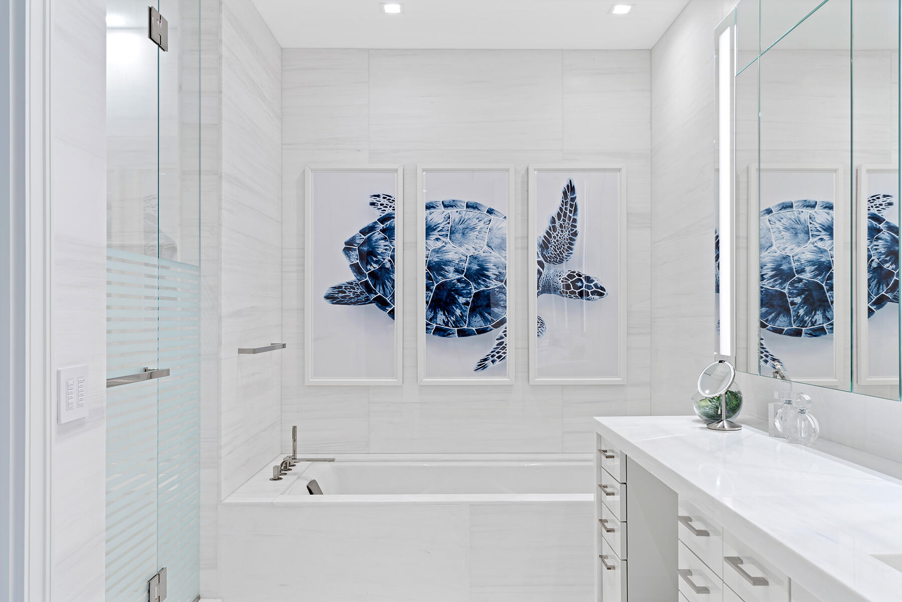 BRISTOL CONDO - Residential