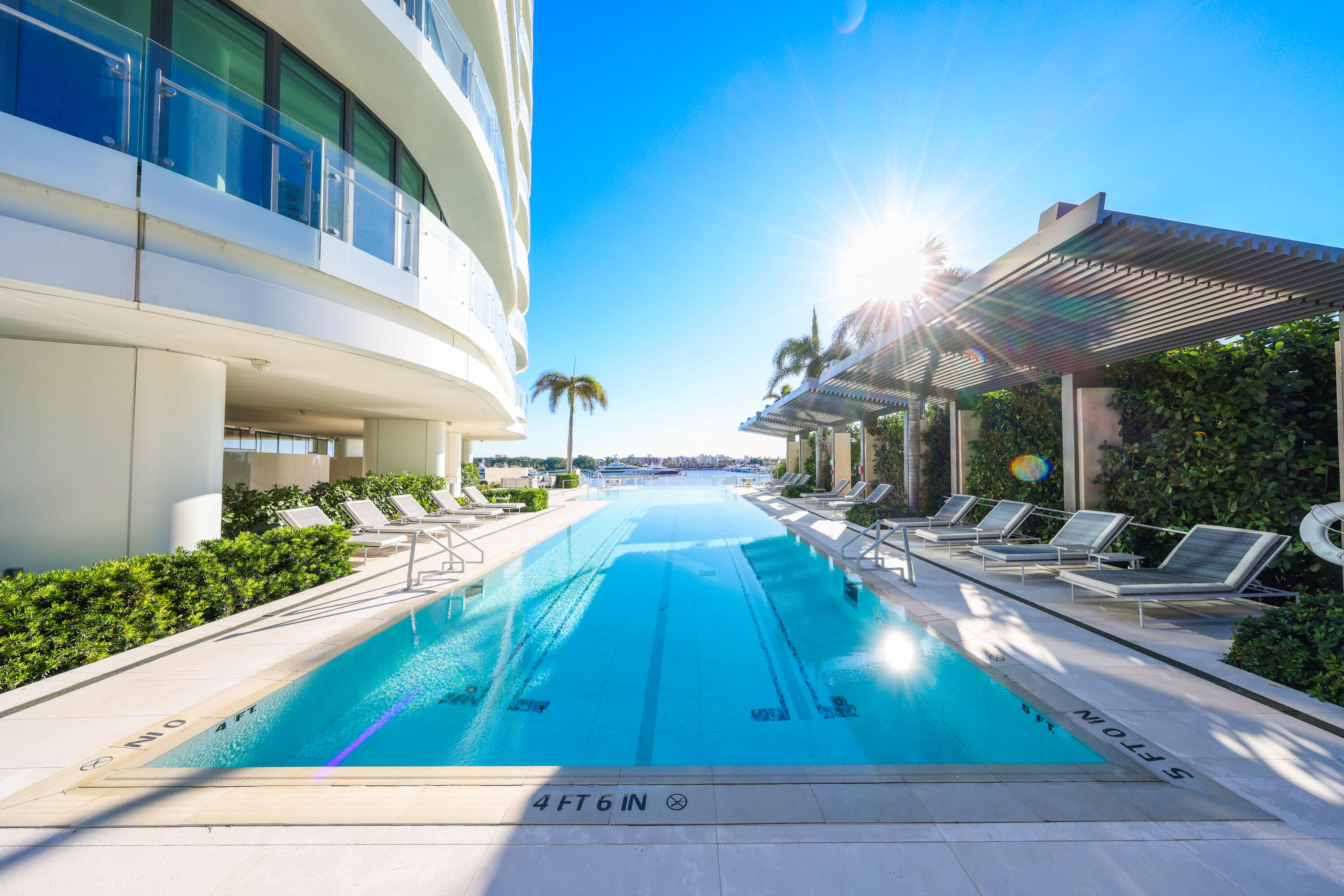 BRISTOL CONDO - Residential