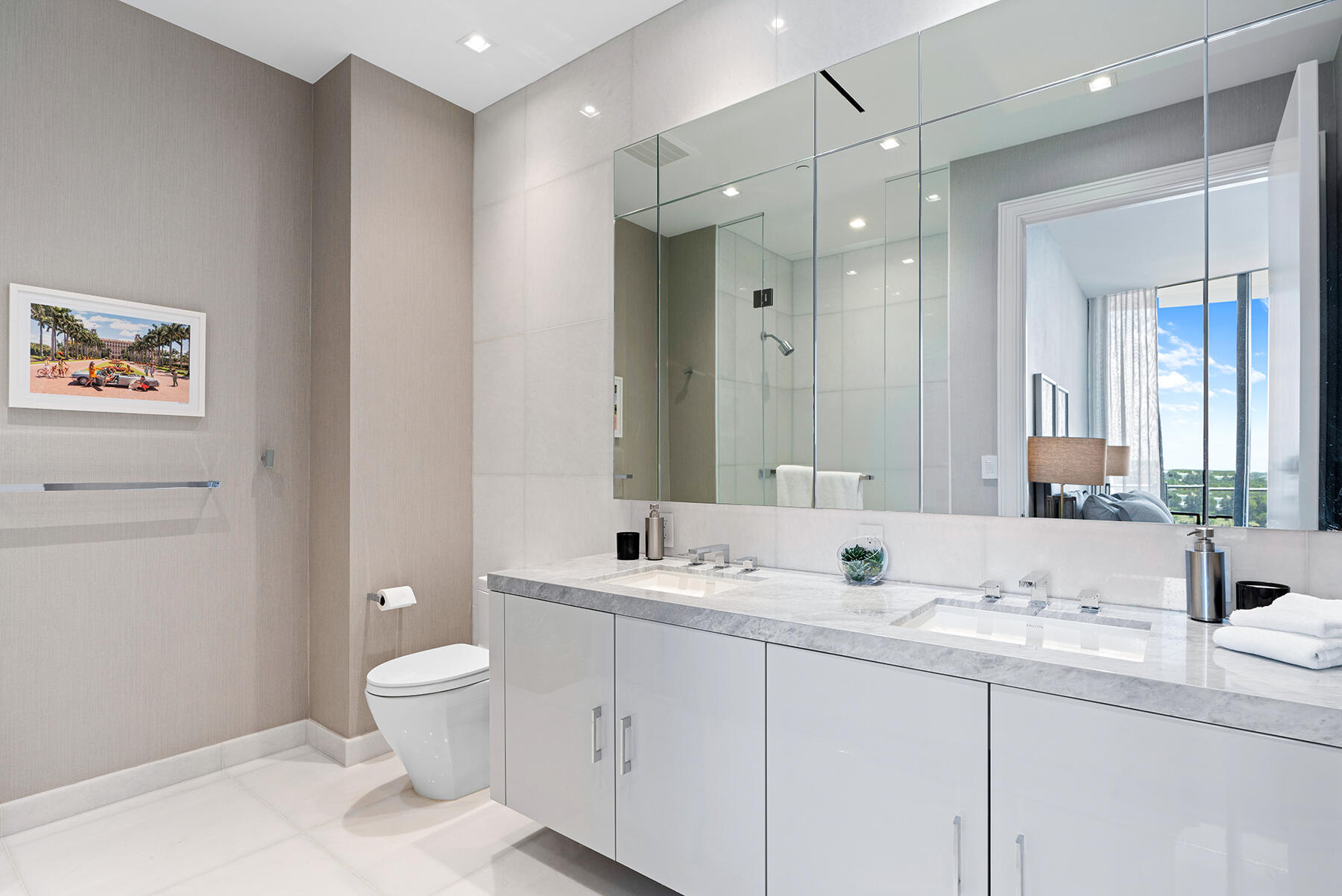 BRISTOL CONDO - Residential