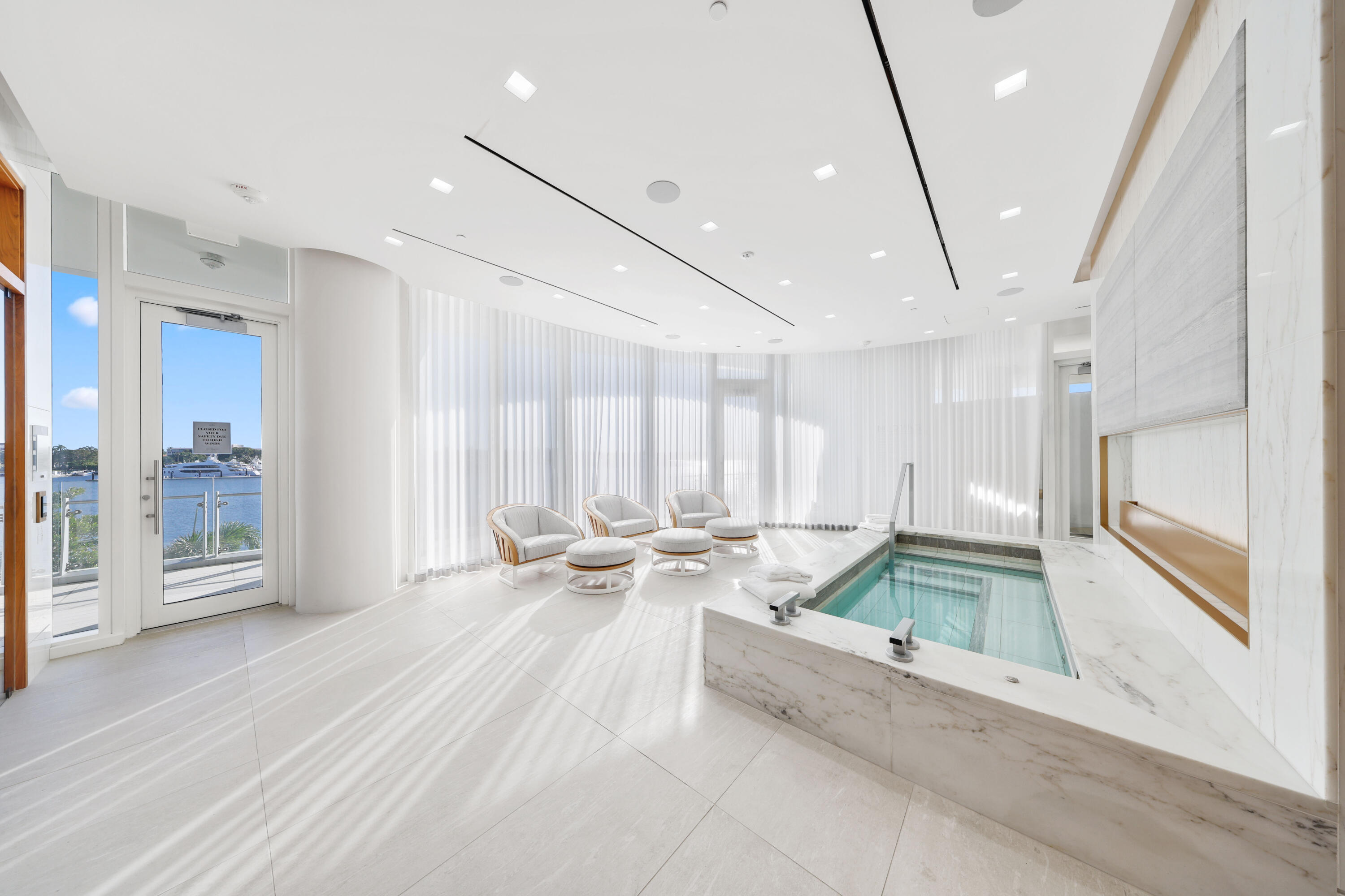 BRISTOL CONDO - Residential