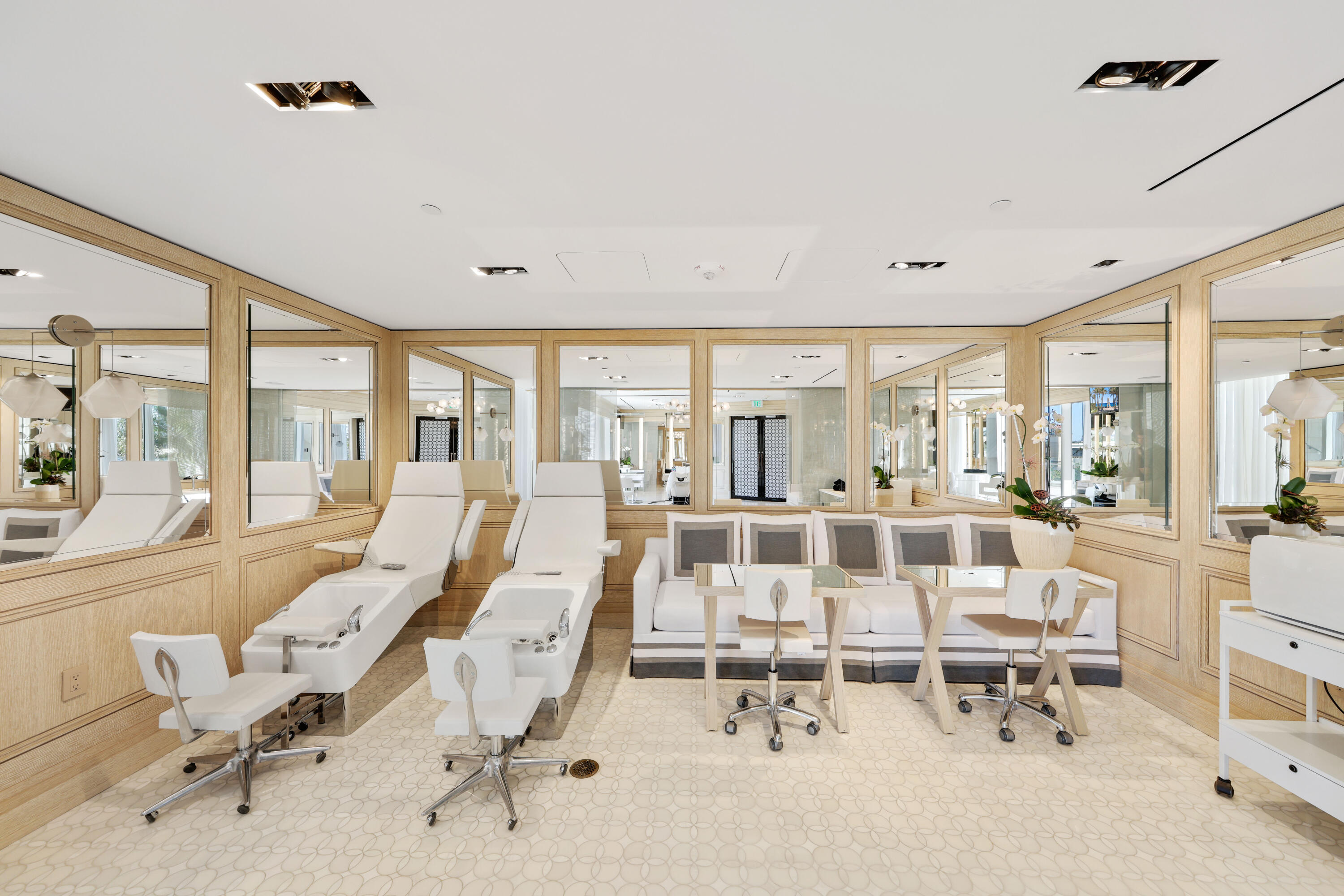 BRISTOL CONDO - Residential