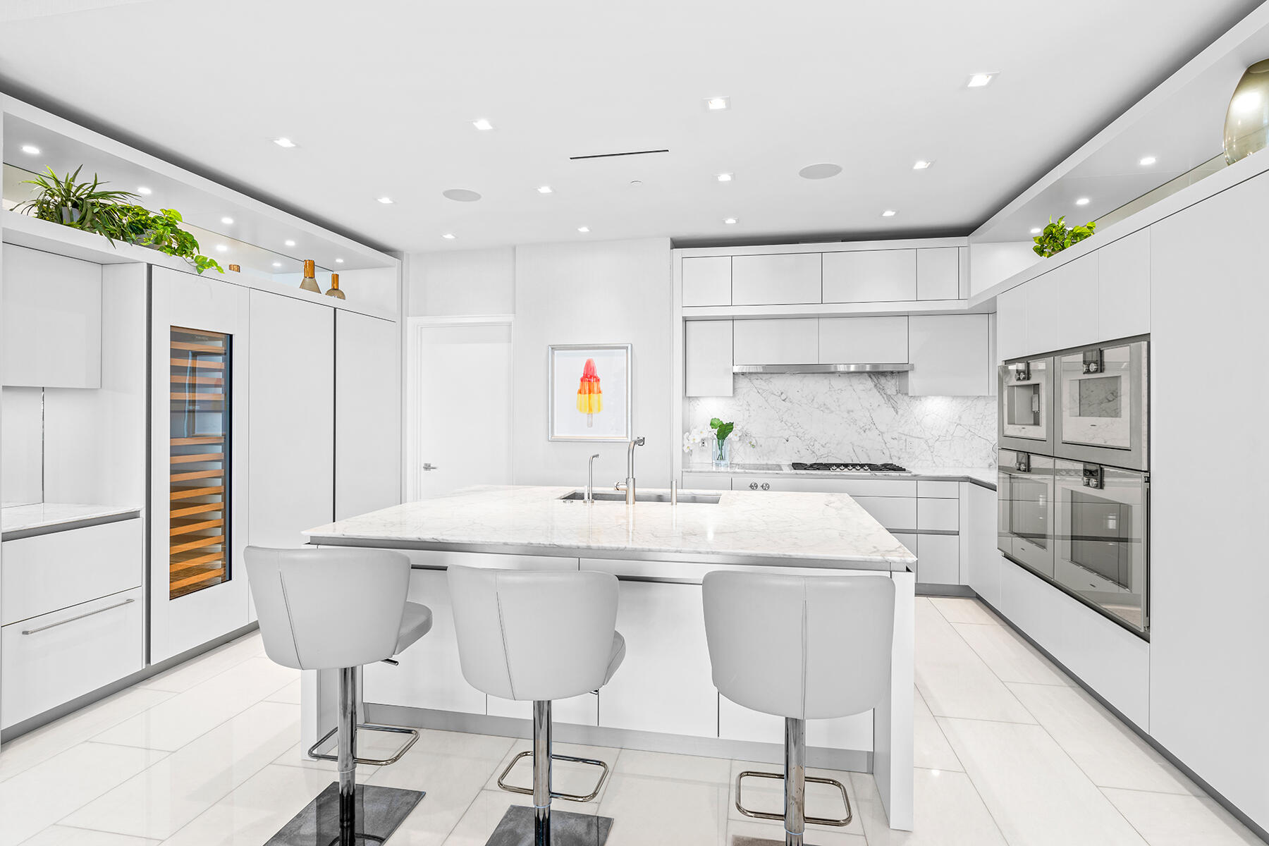 BRISTOL CONDO - Residential