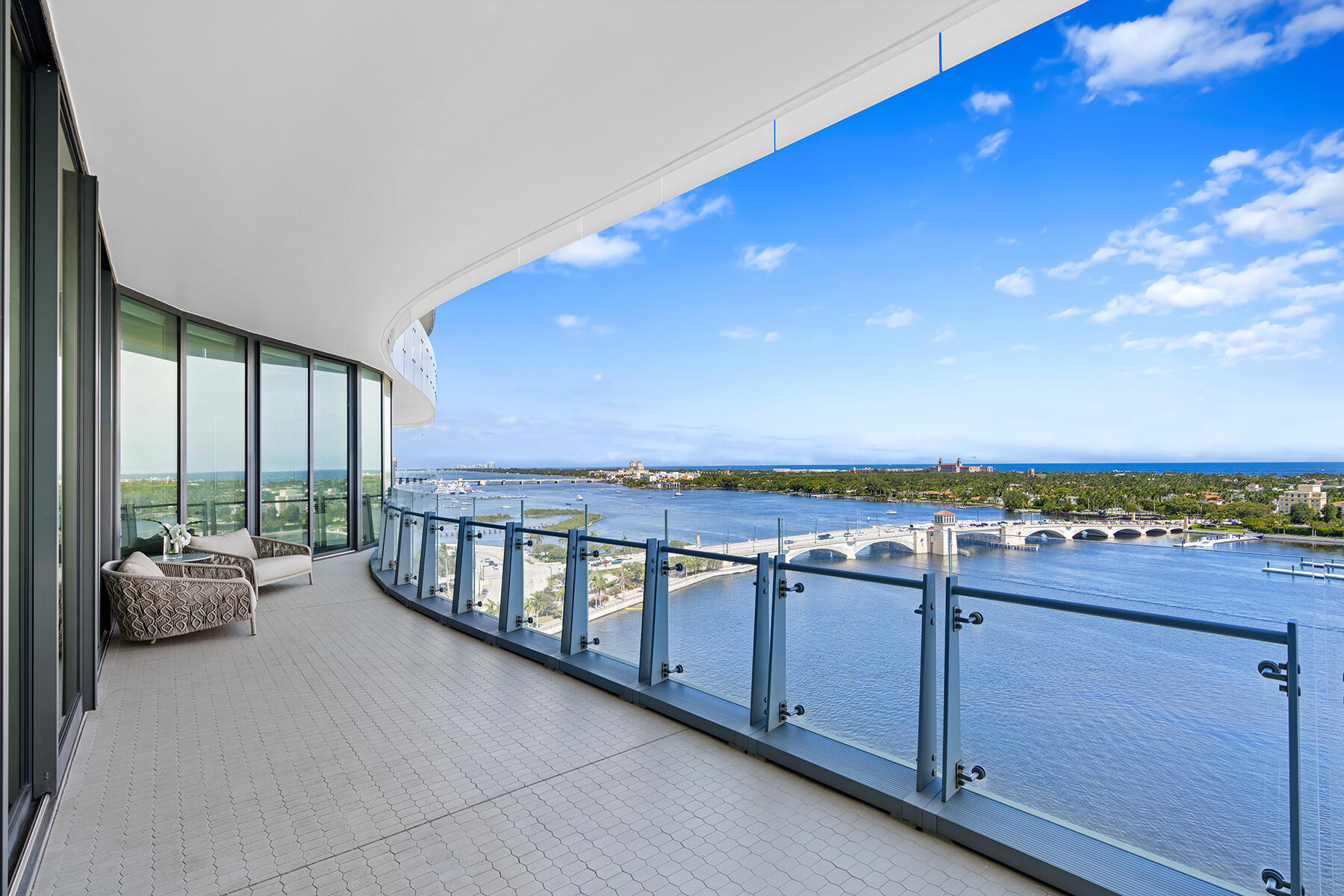 BRISTOL CONDO - Residential