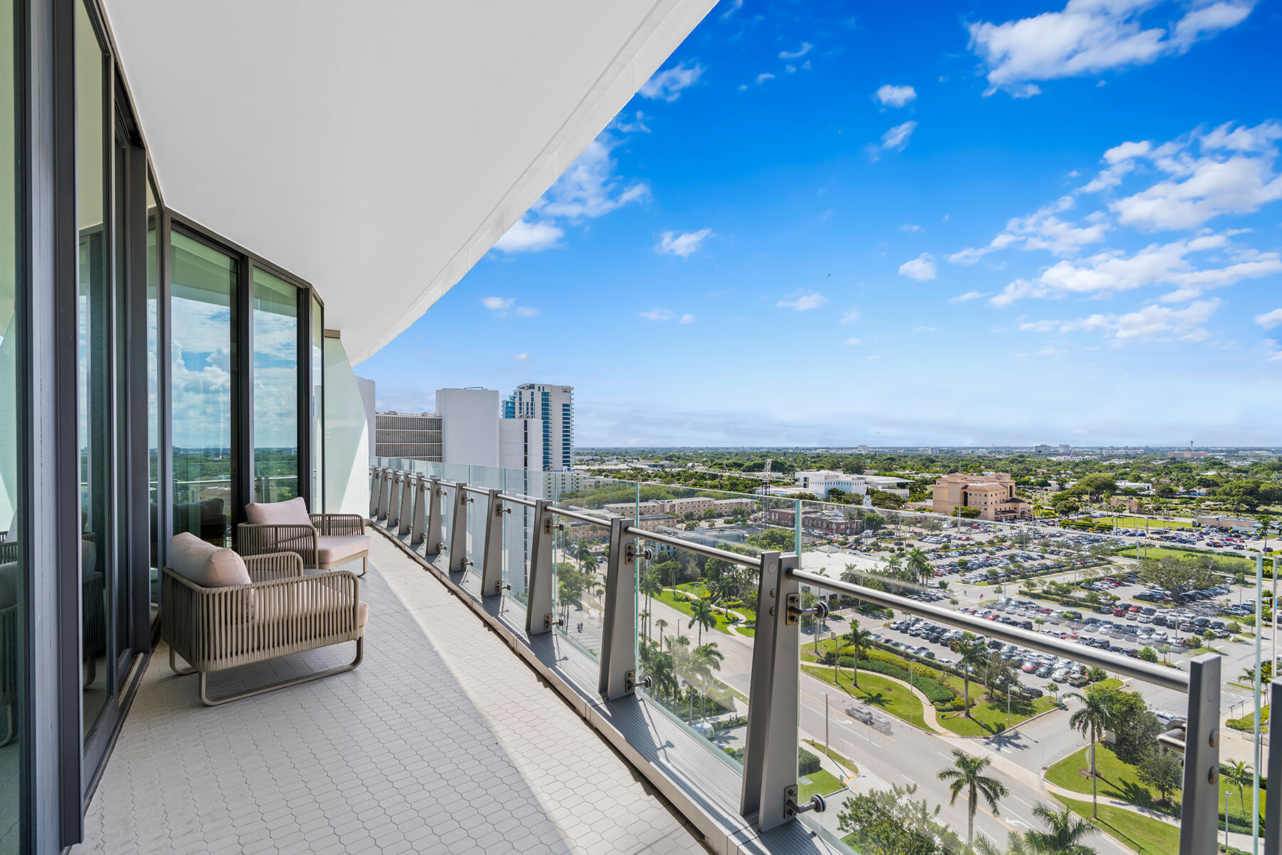 BRISTOL CONDO - Residential