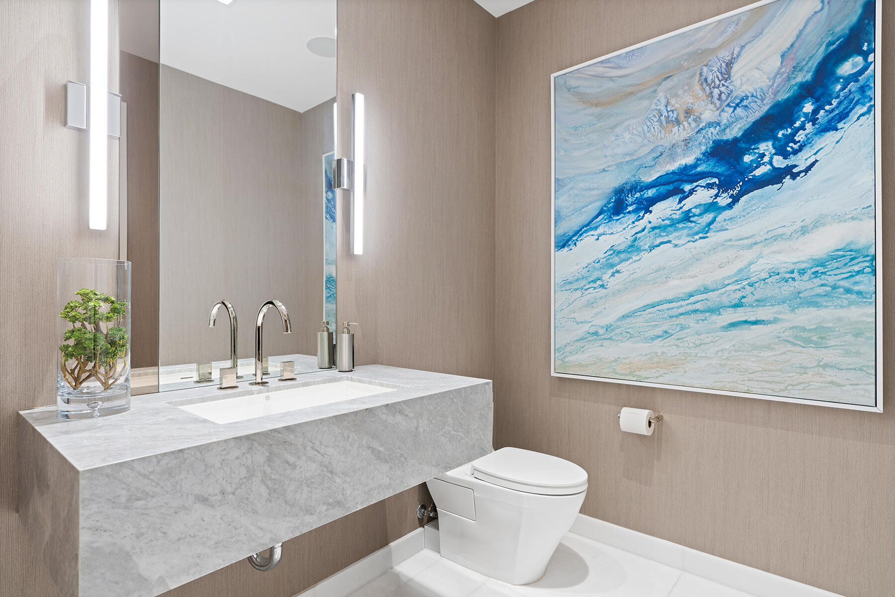 BRISTOL CONDO - Residential