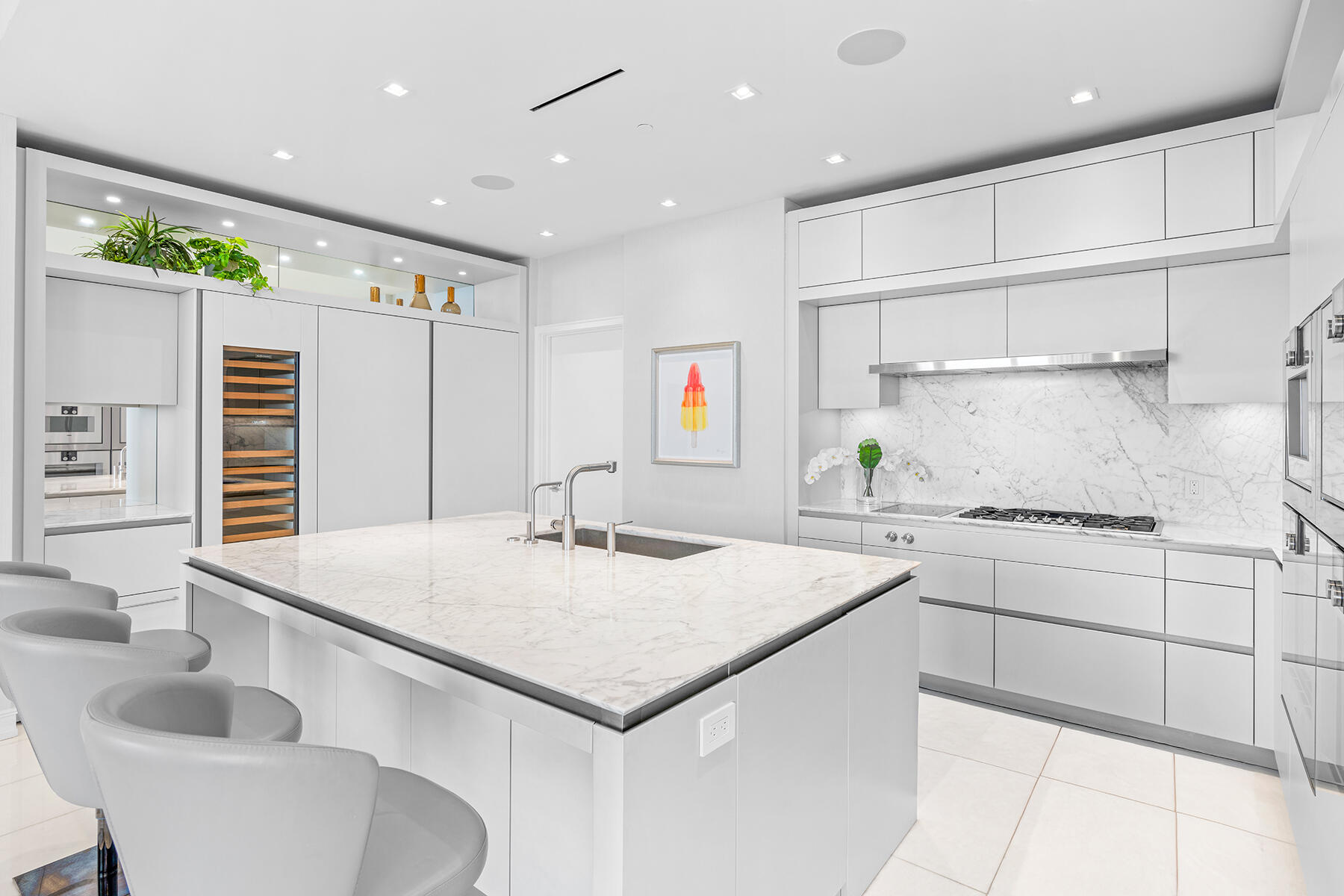 BRISTOL CONDO - Residential