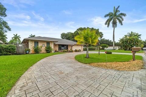 Tiny photo for 2409 SW 27th Avenue, Fort Lauderdale, FL 33312 (MLS # B26046120)