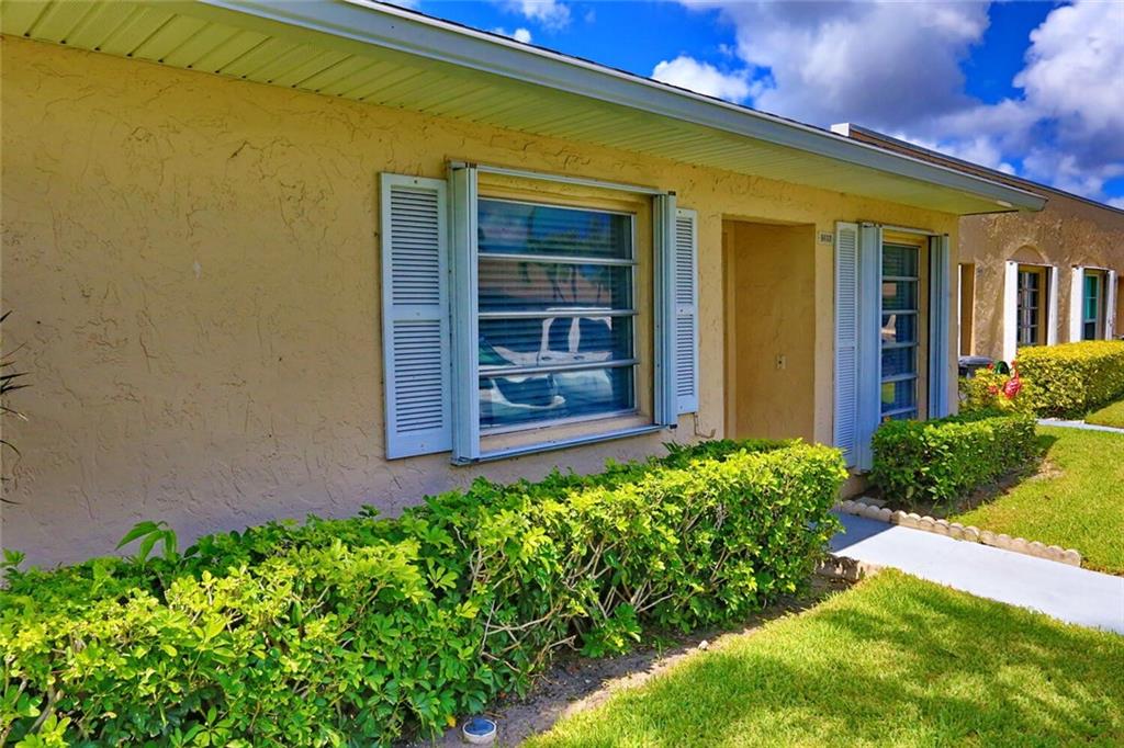 BOCA LAKES - Residential