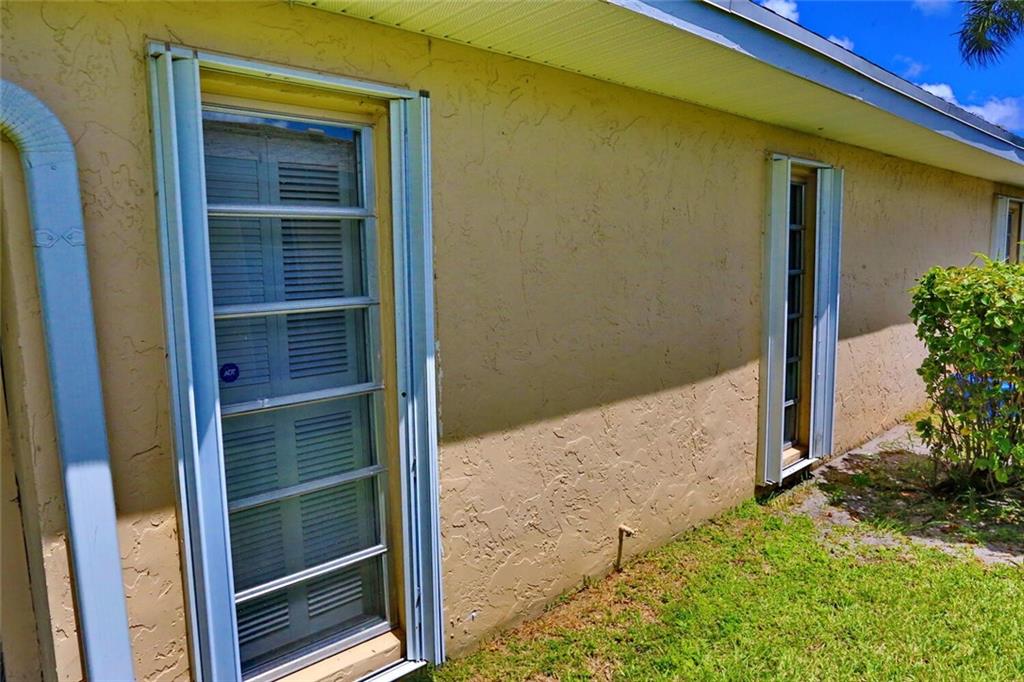 BOCA LAKES - Residential