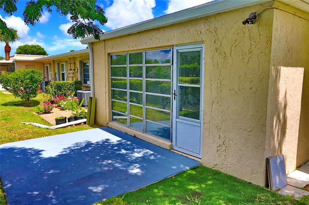 BOCA LAKES - Residential