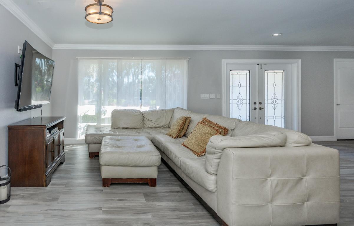 JUNO ISLES 3 - Residential Lease