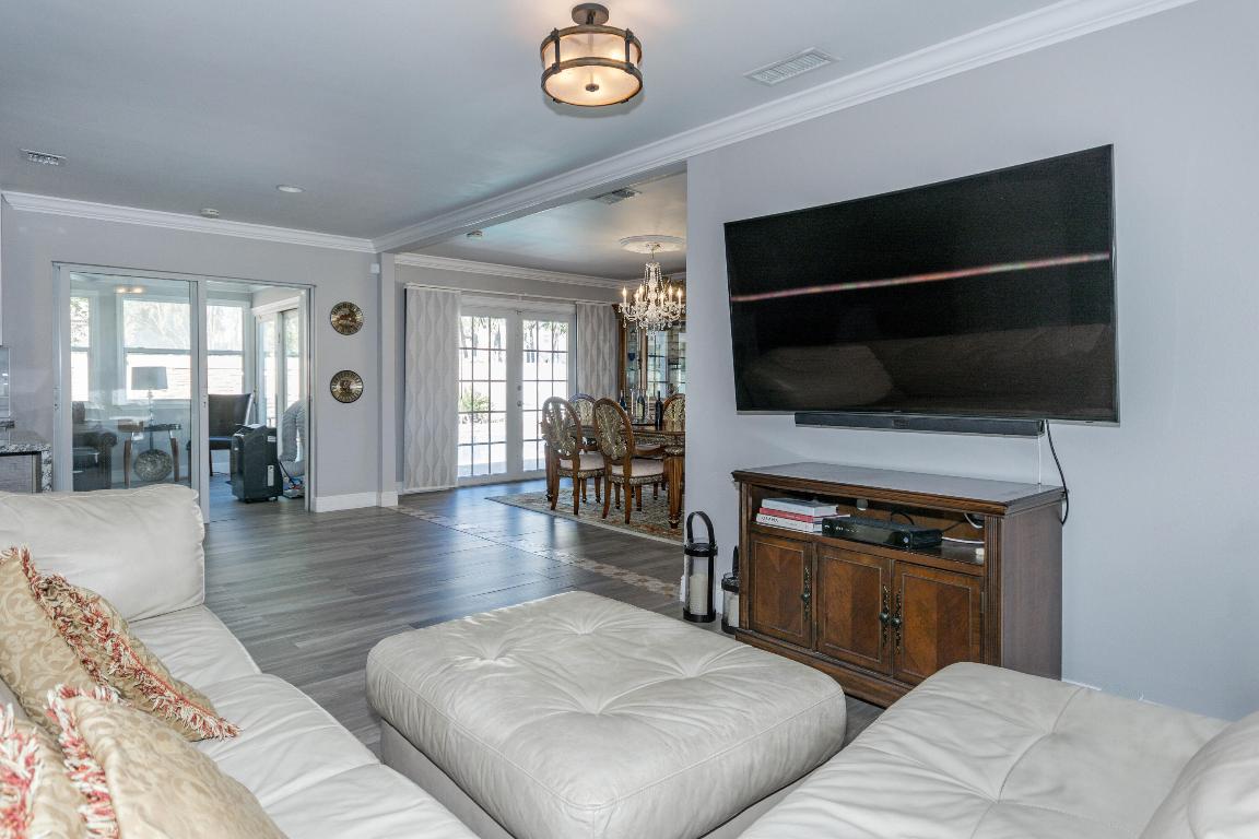 JUNO ISLES 3 - Residential Lease