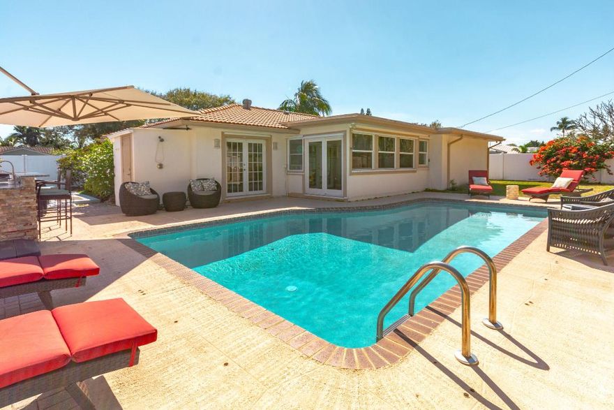 Unfurnished annual pool-home in the heart of very desirable Juno Isles. 4 bedrooms, 3 full bathrooms, 2x 1/2 baths and a 2 car garage make this a perfect rental. Room for the outdoor sportsman to park boat/RV/jet skis. Luxury modern upgrades to kitchen, bathrooms and flooring. Open, light and bright living space with a Florida room including a wet-bar, great for entertaining. Juno Isles is close to beaches, boat dock ramps and great schools. Owner may consider a small dog on a case-by-case basis. Owner responsible for garden and pool maintenance. Minutes to the Palm Beach Gardens restaurants / retail and only 25 minutes from PBI airport.