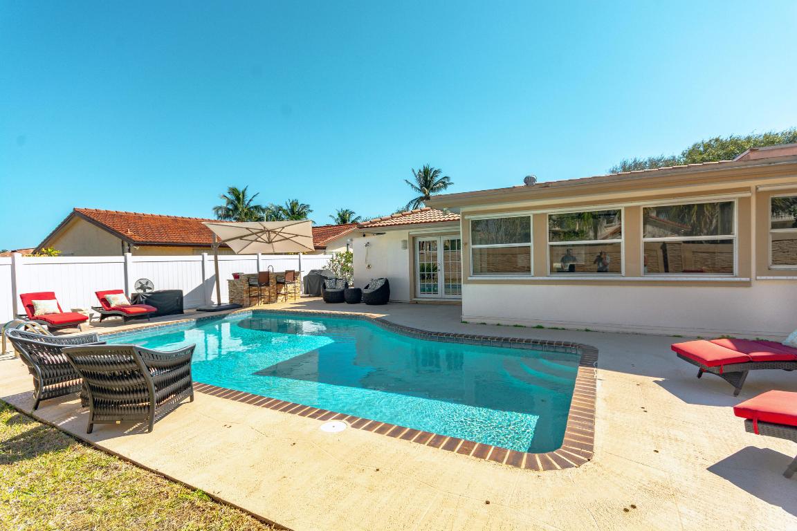 JUNO ISLES 3 - Residential Lease