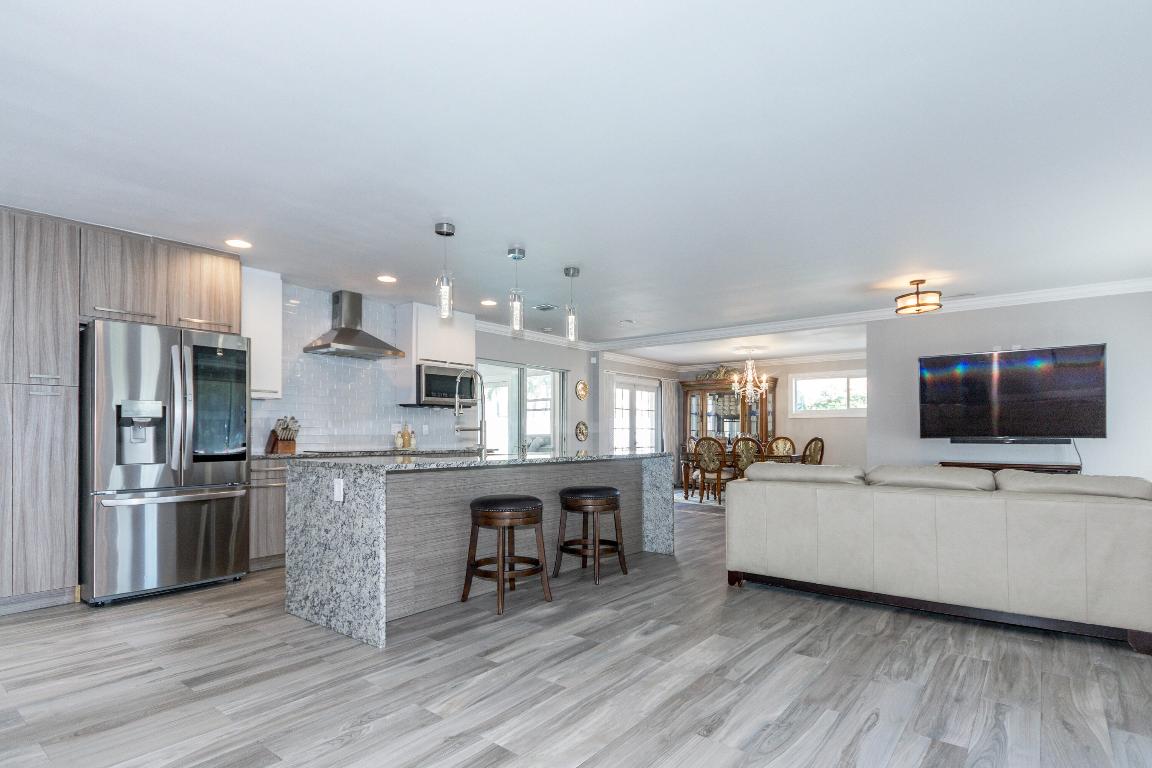 JUNO ISLES 3 - Residential Lease