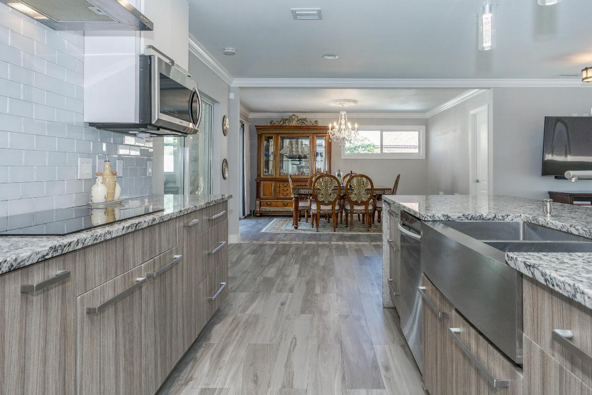 JUNO ISLES 3 - Residential Lease