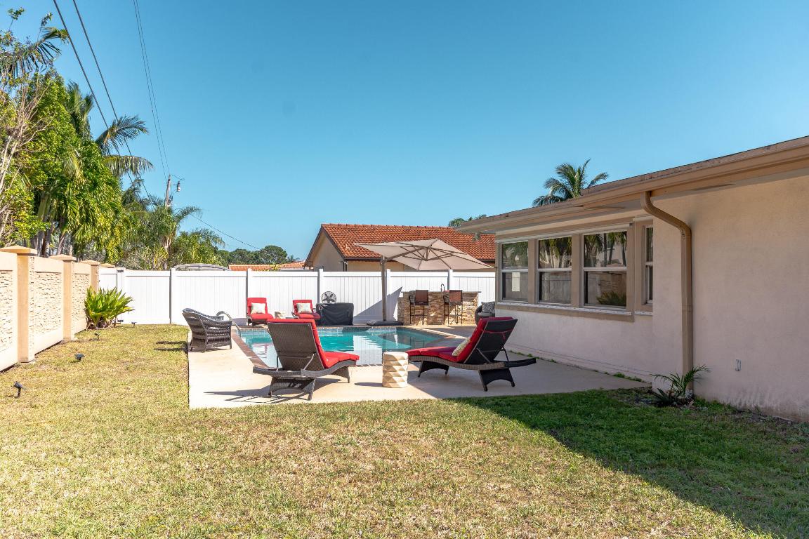 JUNO ISLES 3 - Residential Lease