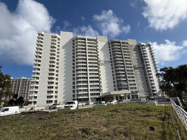 SEA RANCH CLUB OF BOCA II CONDO - Residential Lease