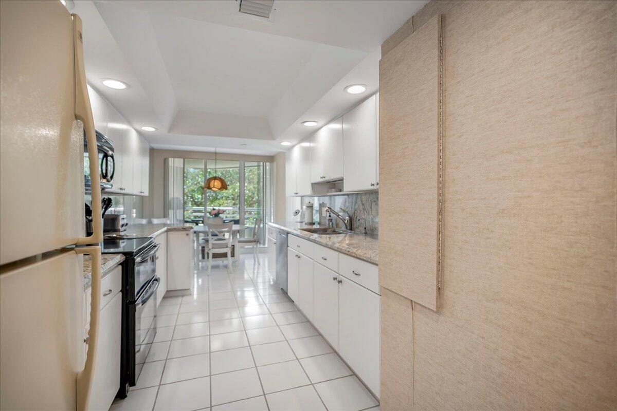 SEA RANCH CLUB OF BOCA II CONDO - Residential Lease