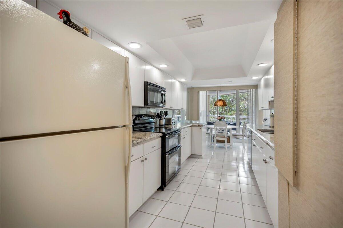 SEA RANCH CLUB OF BOCA II CONDO - Residential Lease