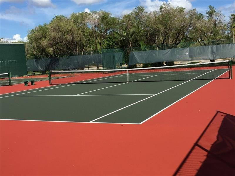 SUNRISE LAKES PHASE IV - Residential