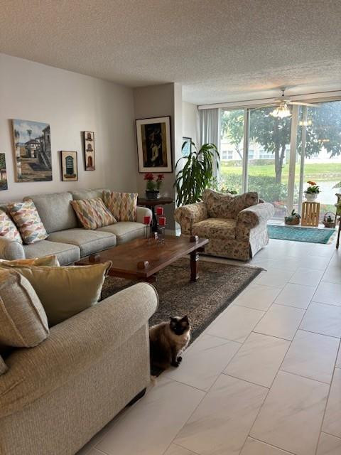 SUNRISE LAKES PHASE IV - Residential