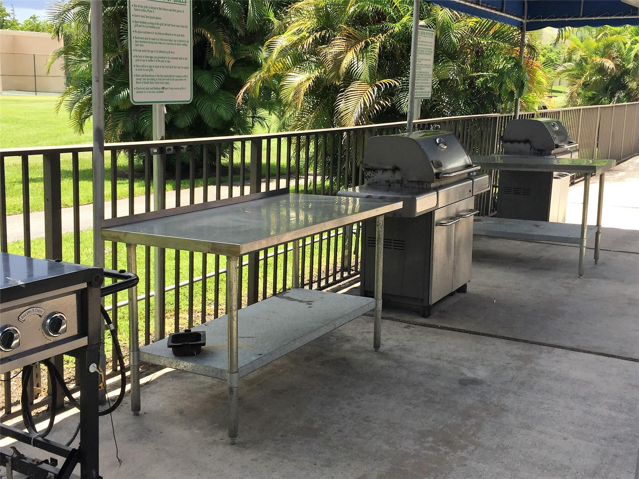 SUNRISE LAKES PHASE IV - Residential