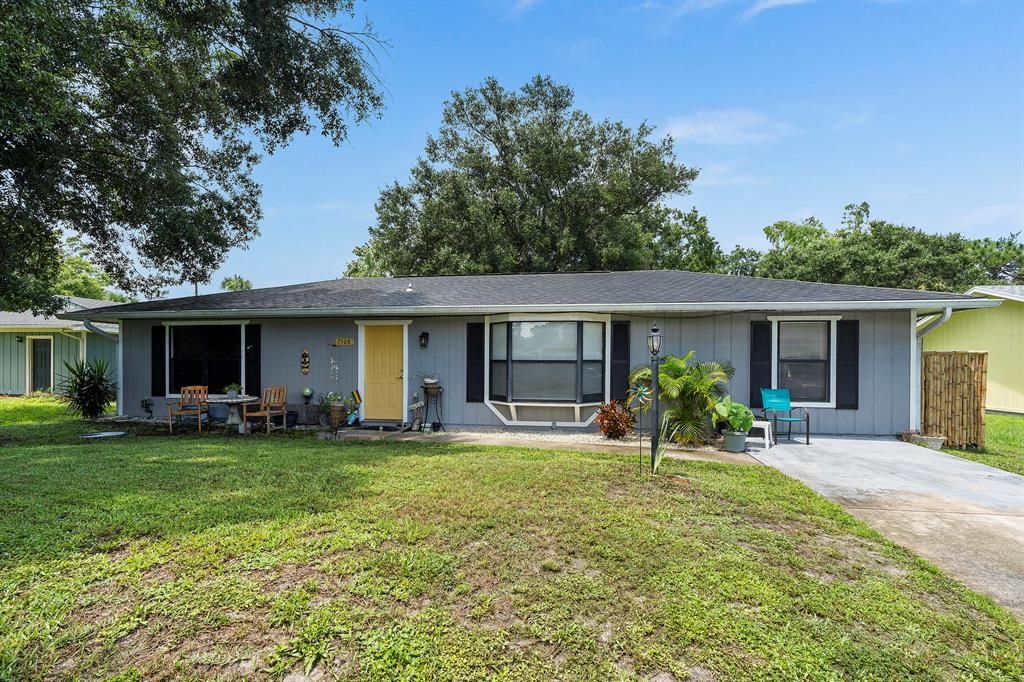 Photo of 7508 Winter Garden Parkway, Fort Pierce, FL 34951 (MLS # R10738933)