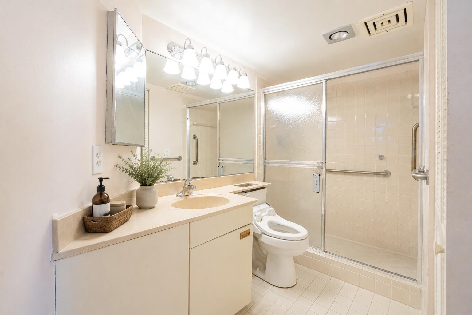 PRINCESS OF HUTCHINSON ISLAND - Residential