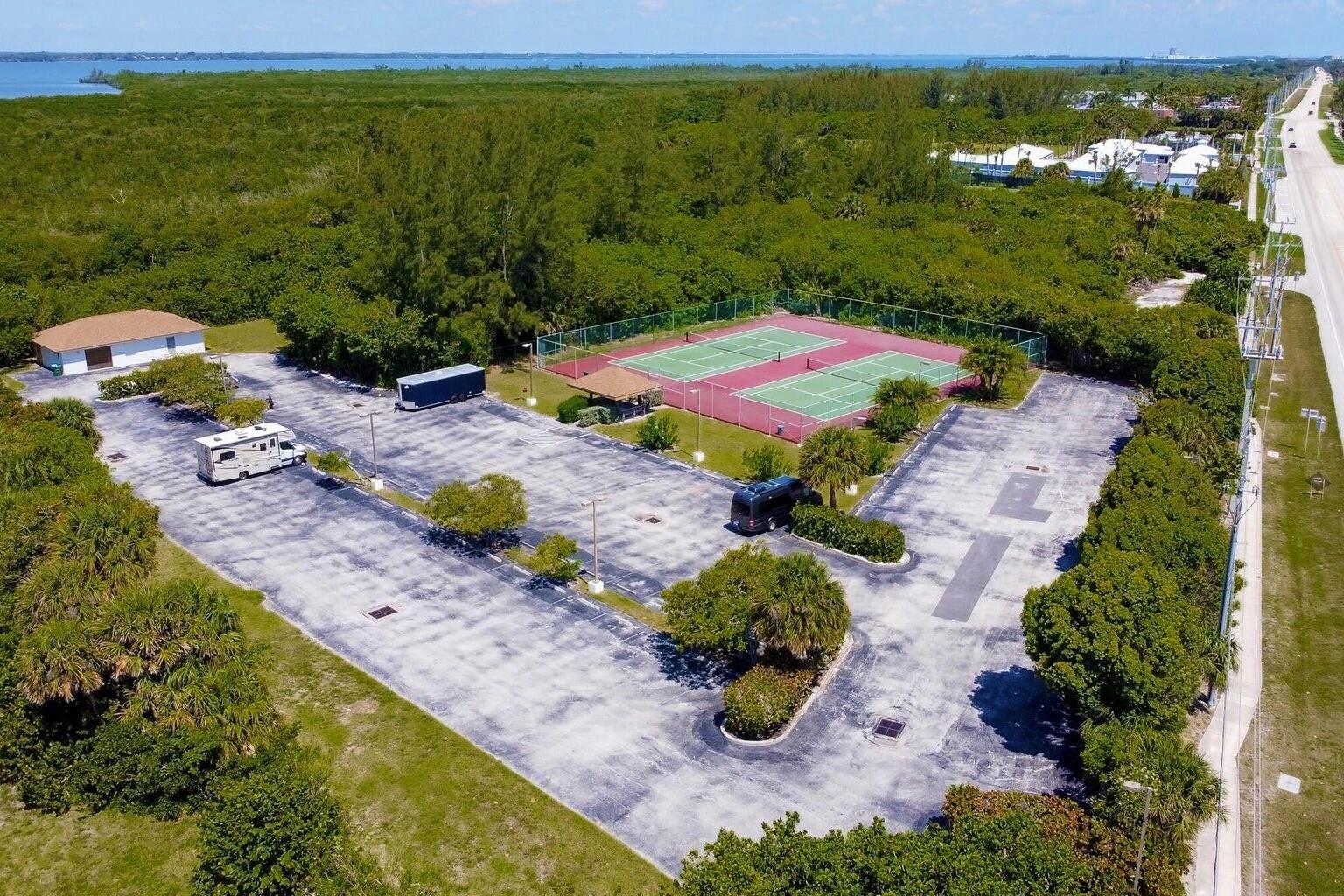 PRINCESS OF HUTCHINSON ISLAND - Residential