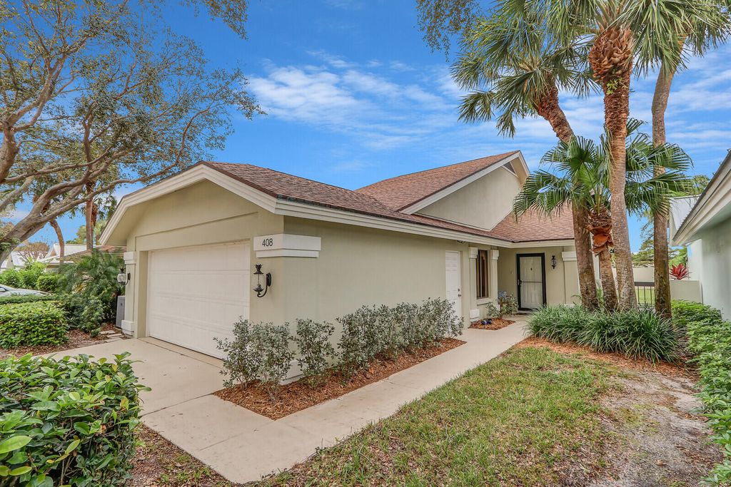 Photo of 408 River Edge Road, Jupiter, FL 33477 (MLS # R10943746)