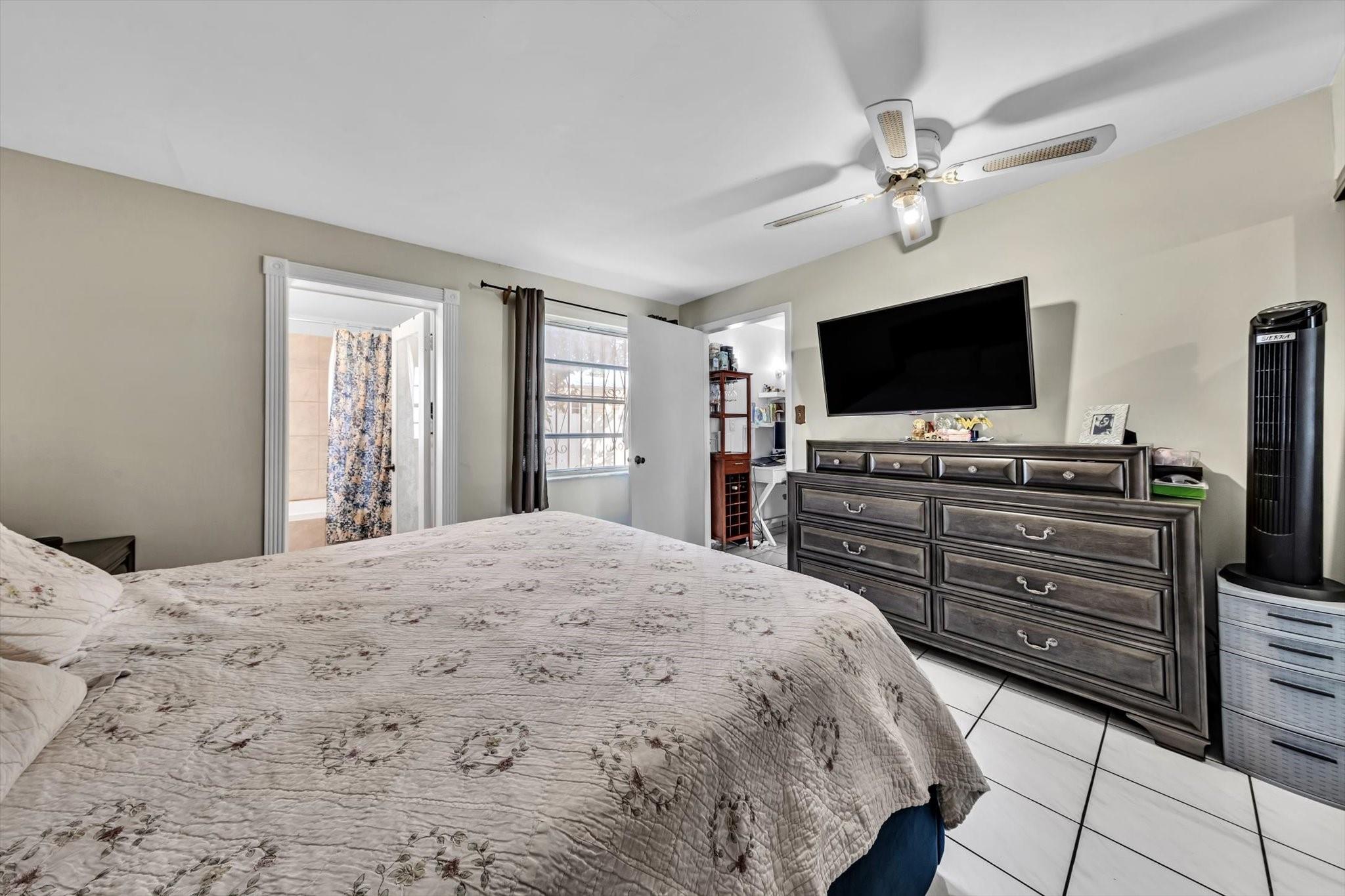 Broadmoor Manor - Residential