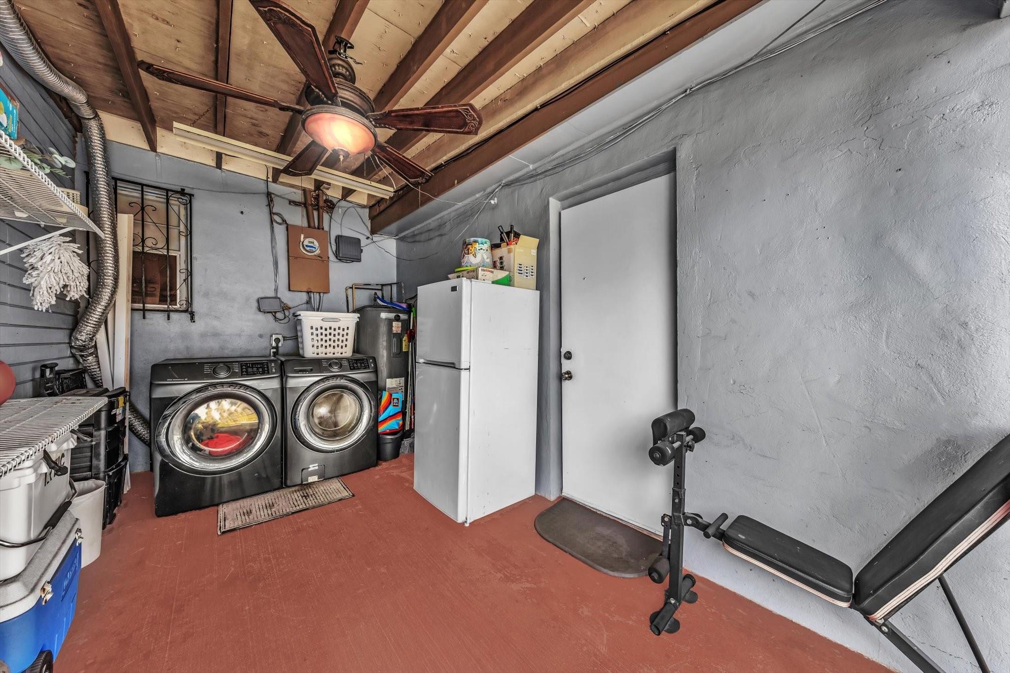 Broadmoor Manor - Residential