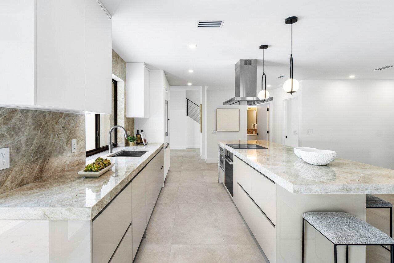 PALM BEACH FARMS CO 10 - Residential