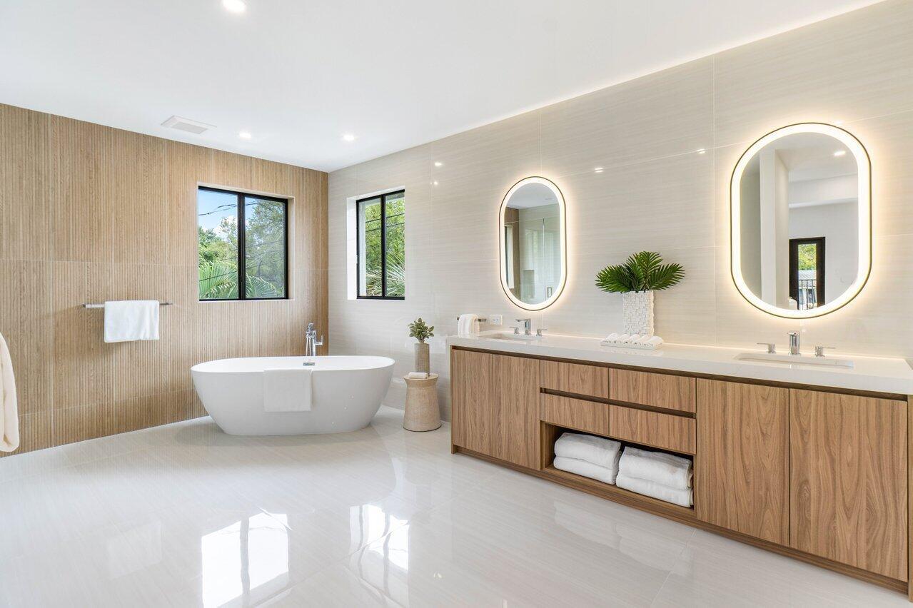 PALM BEACH FARMS CO 10 - Residential