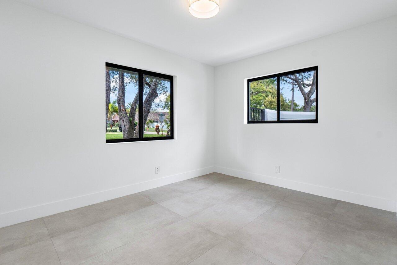 PALM BEACH FARMS CO 10 - Residential