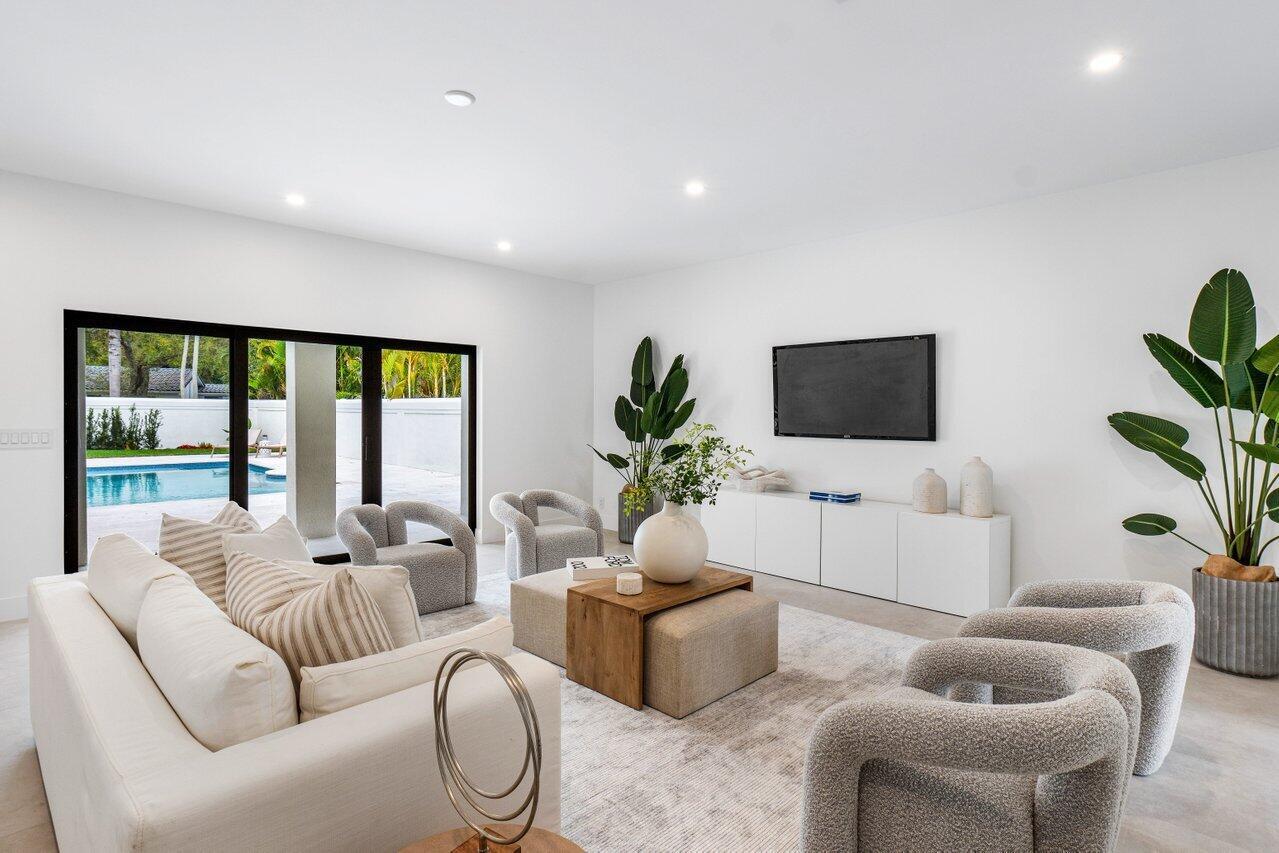 PALM BEACH FARMS CO 10 - Residential