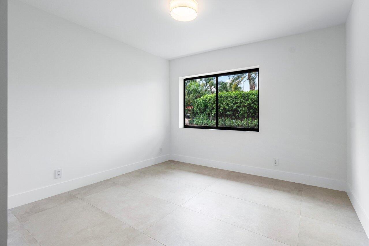 PALM BEACH FARMS CO 10 - Residential