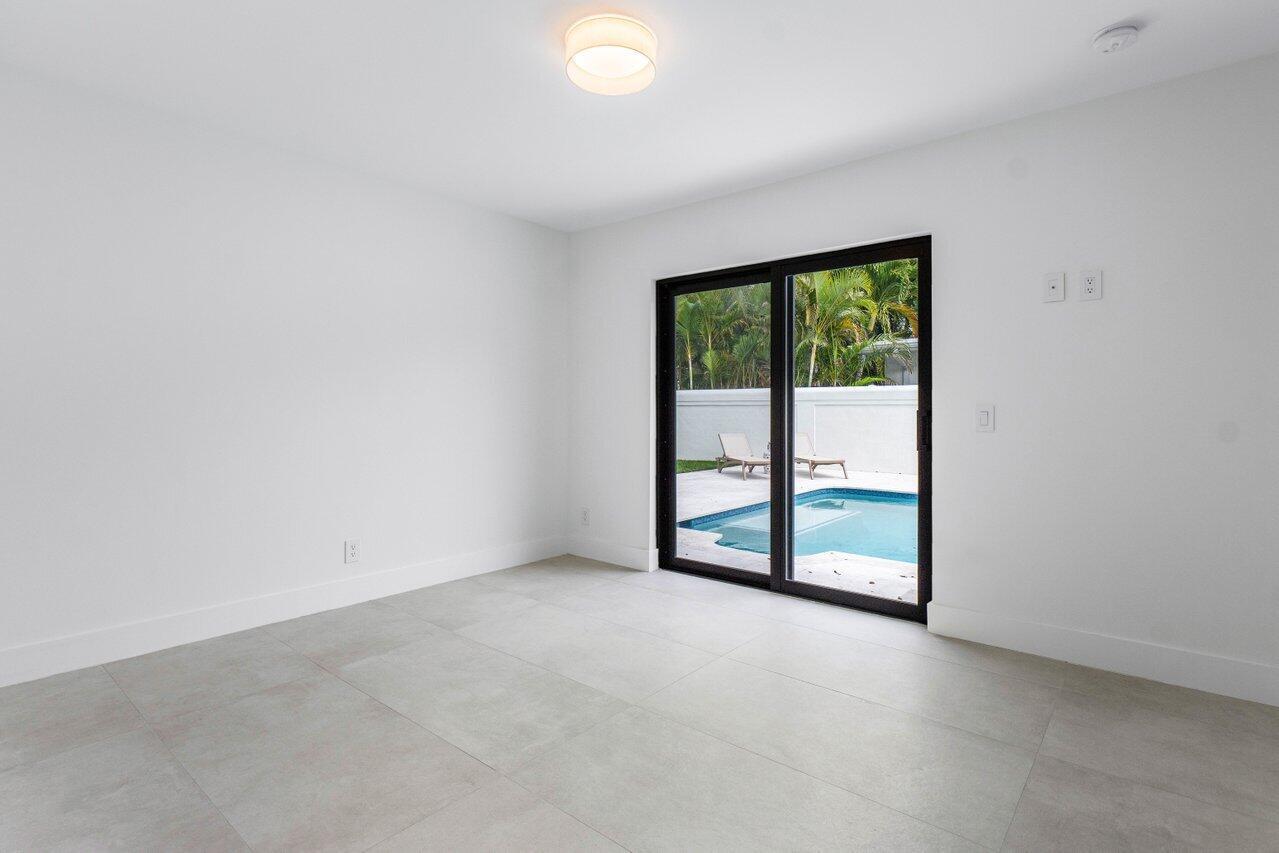 PALM BEACH FARMS CO 10 - Residential