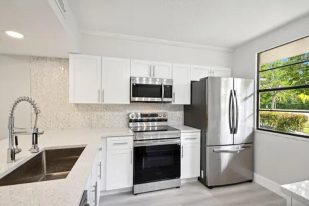 WHITEHALL VILLAGE - Residential