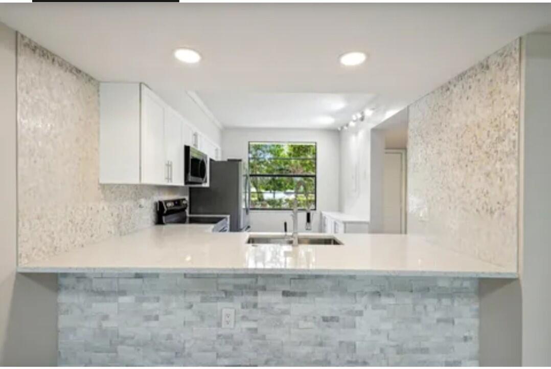 WHITEHALL VILLAGE - Residential