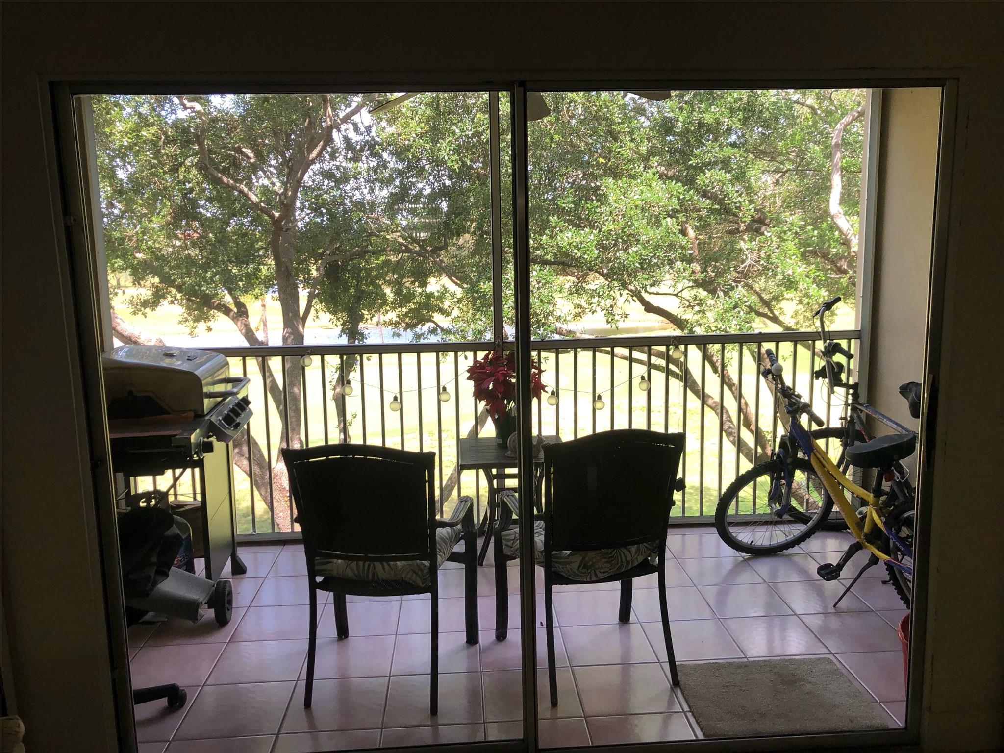 Lovely First floor unit, 2 bed 2 bath with laminate flooring, washer/dryer in unit. Great community with so many amenities. Beautiful clubhouse with movies, shows; courtesy bus to shopping center, doctors, etc. Indoor heated pool, outdoor pool, BBQ area. Close to Pembroke Lakes Mall, hospital, Walmart. Doctor and Pharmacy located on premises, as well as nurse. Adult community with 24 manned gate.