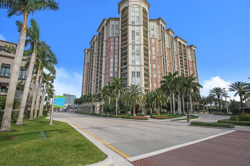 This City Place South Tower condo, located in one of the most sought after buildings in the downtown area boasts two master suites and a DEN. From the modern, ample kitchen with granite counter tops to, walk in showers and Jacuzzi tub in the master bathroom, this unit has all the comforts of home. The well-thought-out layout not only allows natural light throughout the unit but also provides front row seating of spectacular sunrises and sunsets from every room. Enjoy the many amenities this building has to offer: 24-hour concierge, security, valet, cable, WiFi, massage room, sauna, steam room, heated swimming pool & spa, summer kitchen, billiard room, and more.