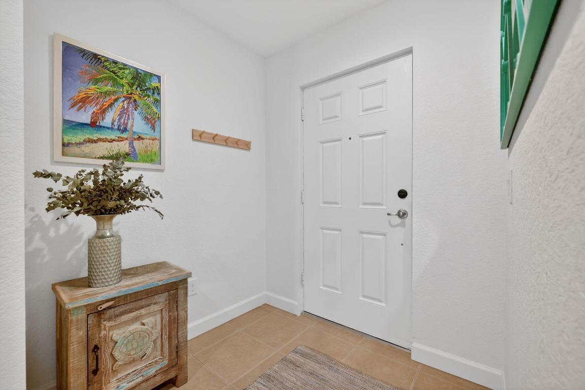 SPANISH LAKES COUNTRY CLUB VILLAGE LEASEHOLD ESTAT - Residential