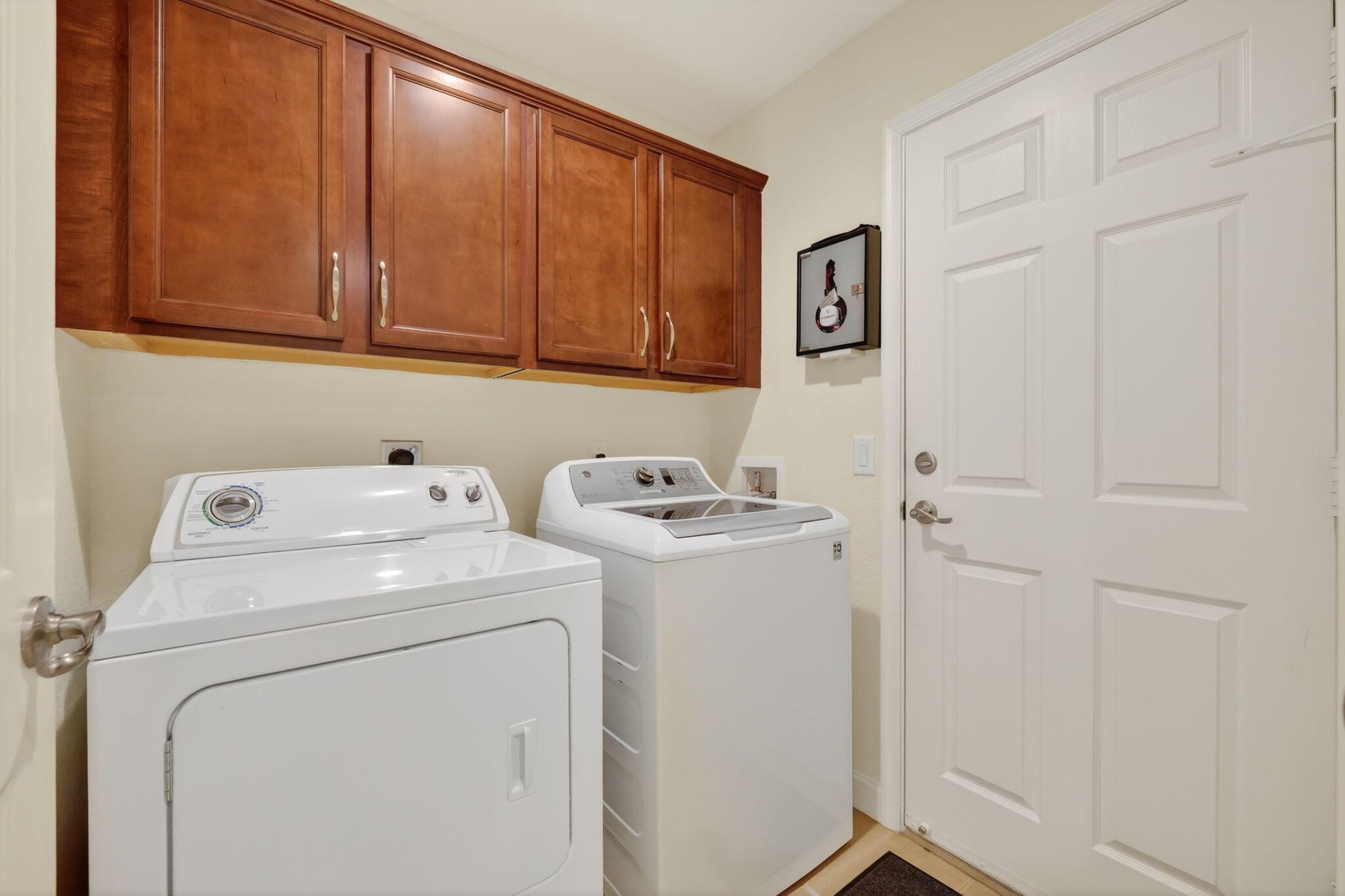 SPANISH LAKES COUNTRY CLU - Residential