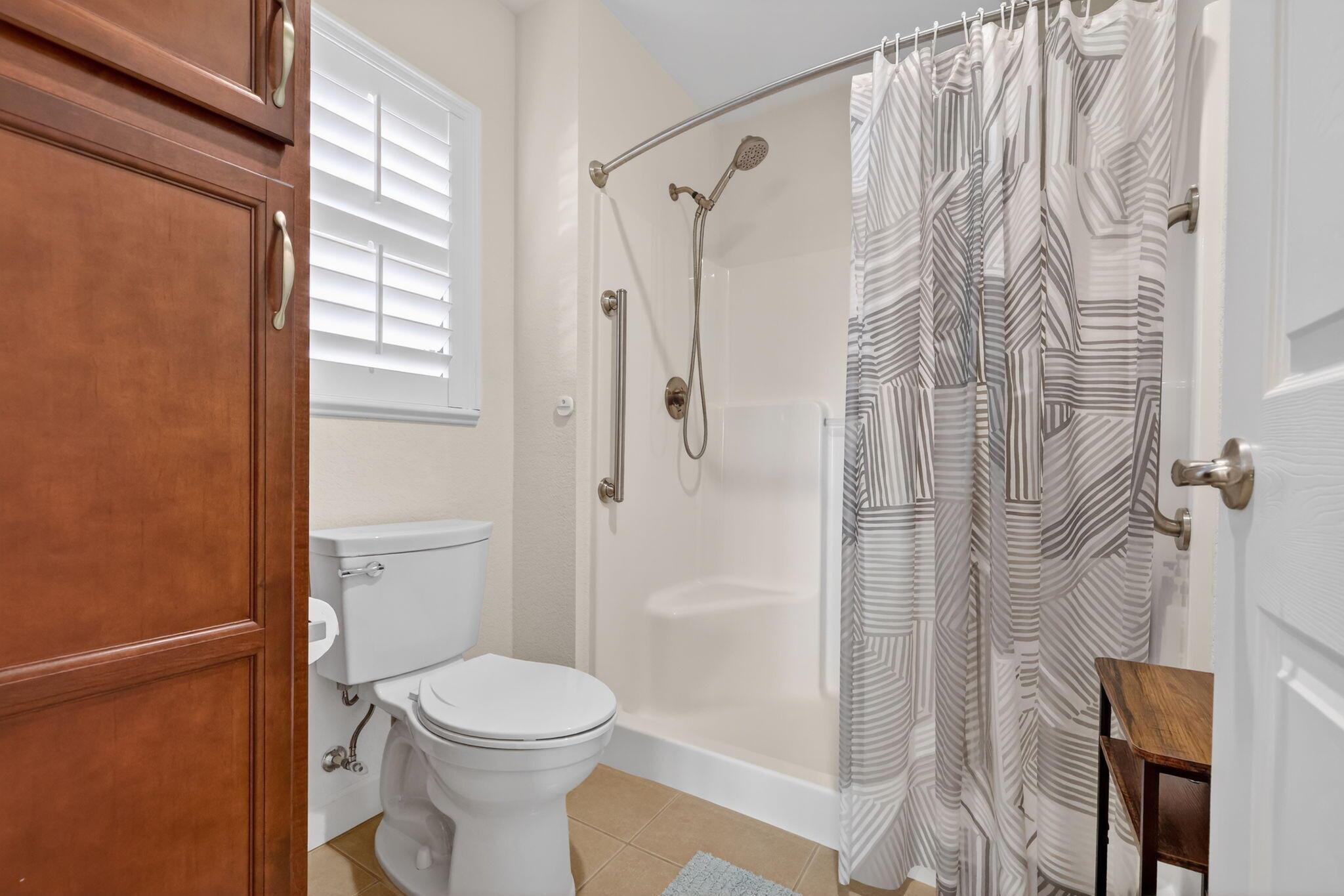 SPANISH LAKES COUNTRY CLU - Residential