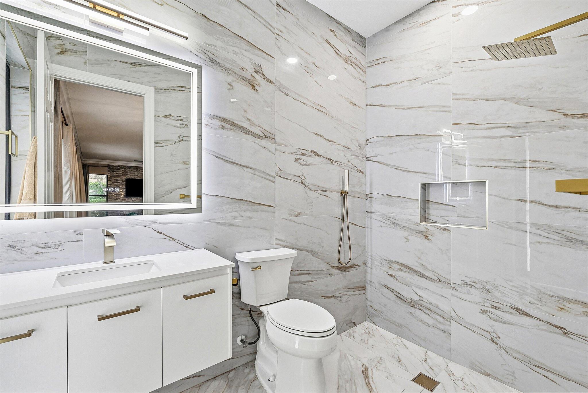 WOODSLANDING - Residential