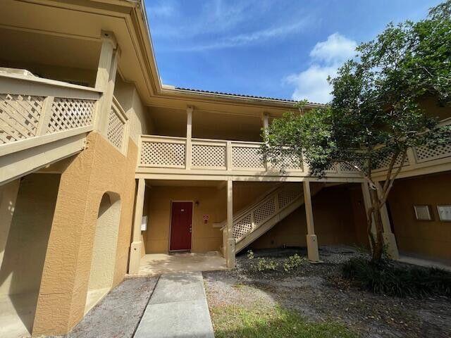 Equal Housing Opportunity. Open and bright 2nd floor condo with balcony. Laminate flooring throughout, washer and dryer and plenty of storage including walk in closet, coat closet and pantry. Close to shopping, restaurants and I95. Minimum 620 credit score for all adults and no prior evictions.