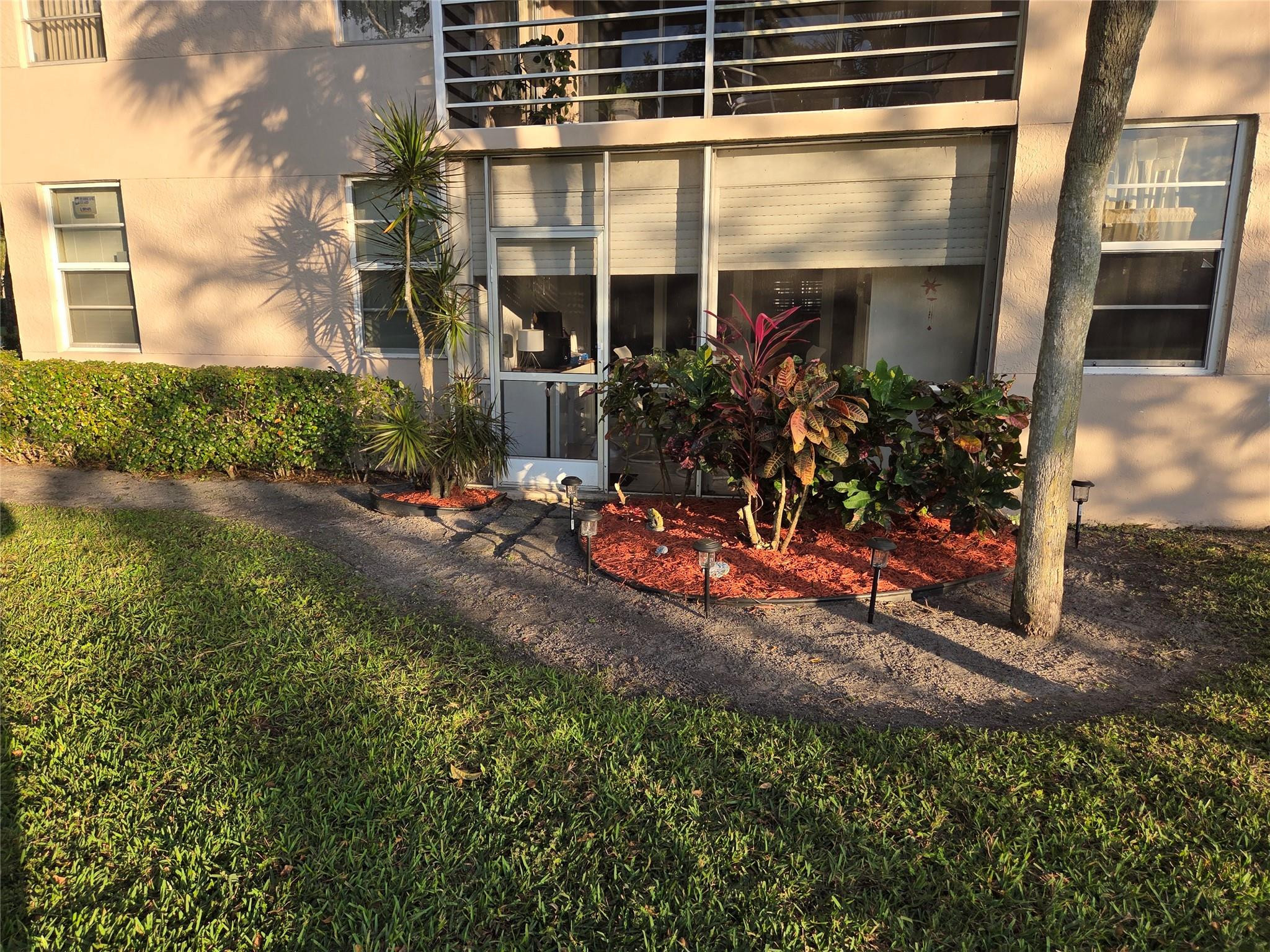 Sabal Palm - Residential